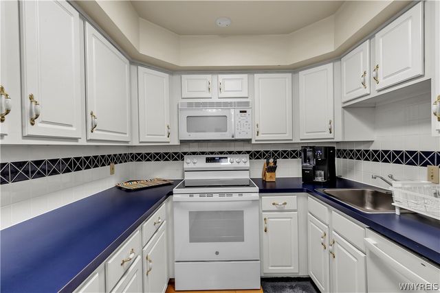 5249 Paddock Lane, Lewiston, NY 14092
