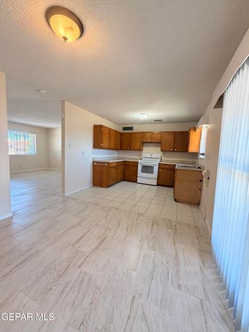 5726 Waycross Avenue, El Paso, TX 79924