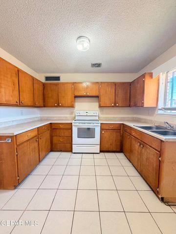 5726 Waycross Avenue, El Paso, TX 79924