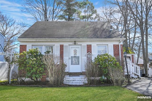 79 Forest Road, Dumont, NJ 07628