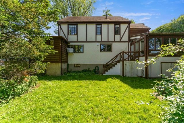 21 Whittlesey Rd, Newton, MA 02459