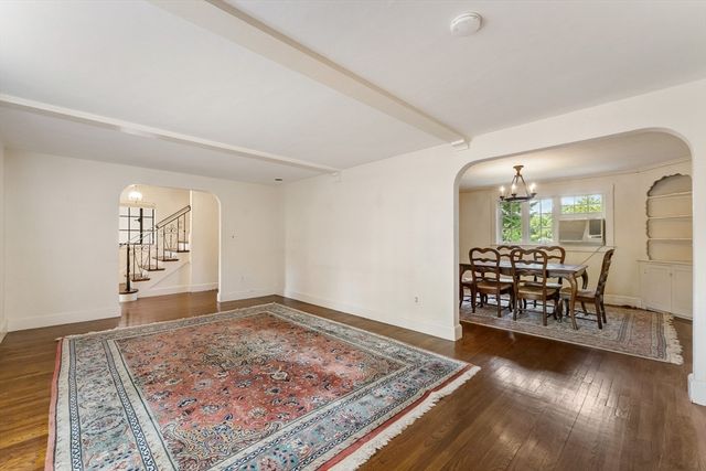 21 Whittlesey Rd, Newton, MA 02459