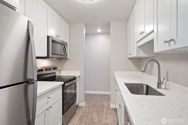 11521 Greenwood Avenue N, Seattle, WA 98133