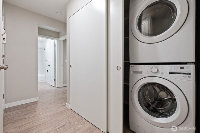 11521 Greenwood Avenue N, Seattle, WA 98133