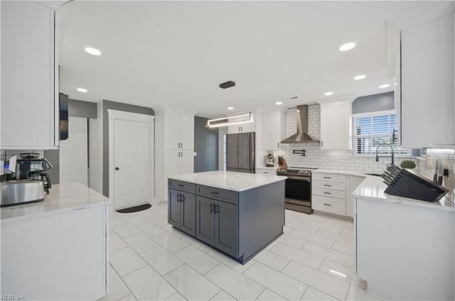 152 Pier Landing LOOP, South Mills, NC 27976