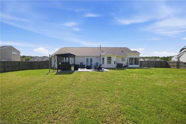 152 Pier Landing LOOP, South Mills, NC 27976