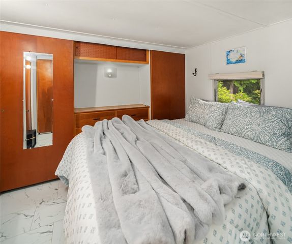 51 N Bennett Lane, Lilliwaup, WA 98555