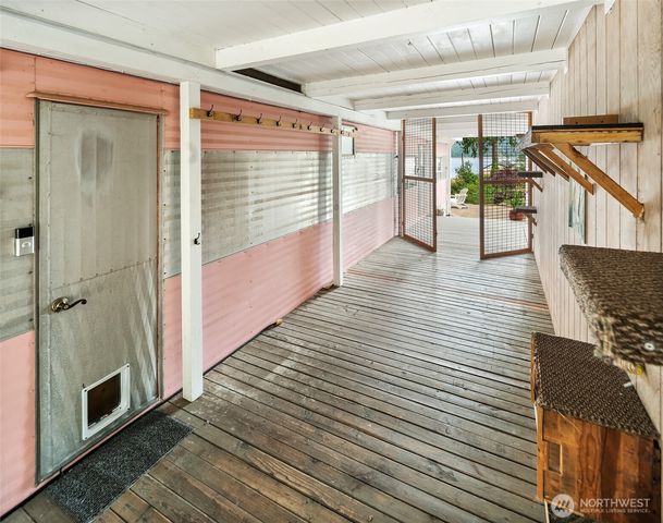 51 N Bennett Lane, Lilliwaup, WA 98555
