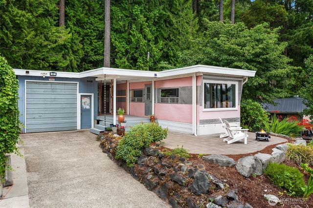 51 N Bennett Lane, Lilliwaup, WA 98555