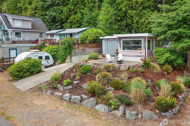 51 N Bennett Lane, Lilliwaup, WA 98555