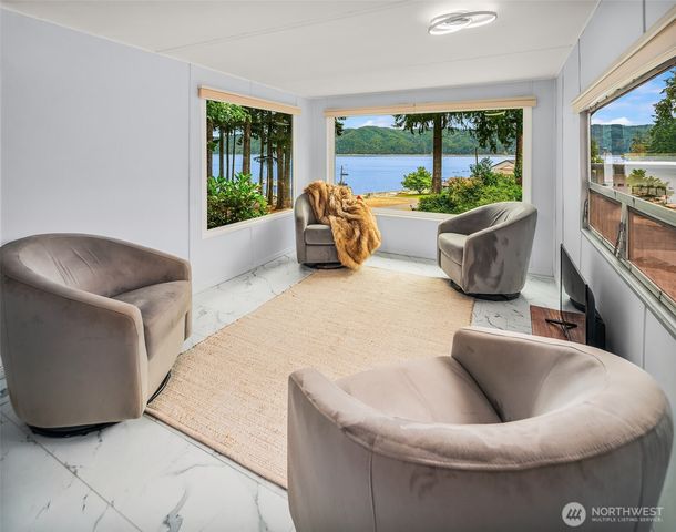 51 N Bennett Lane, Lilliwaup, WA 98555