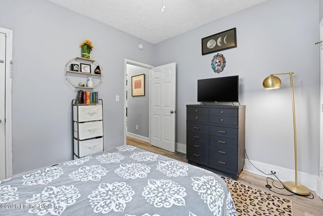 4517 S 3rd St, Louisville, KY 40214