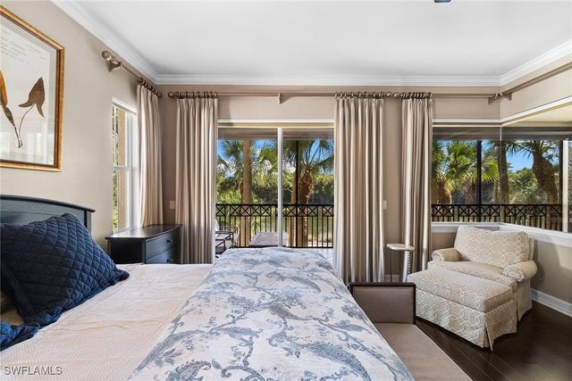 2864 Tiburon BLVD E 102, Naples, FL 34109