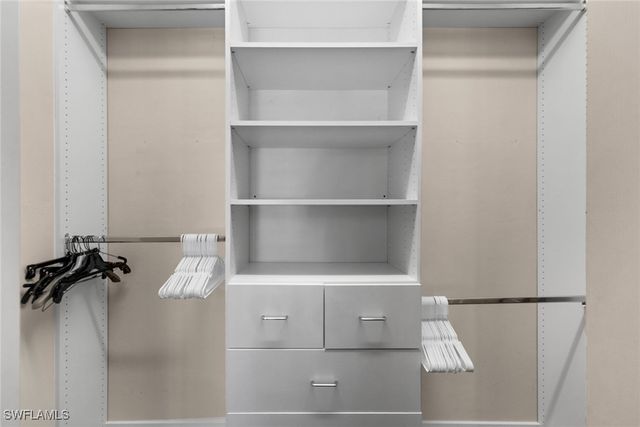 2864 Tiburon BLVD E 102, Naples, FL 34109