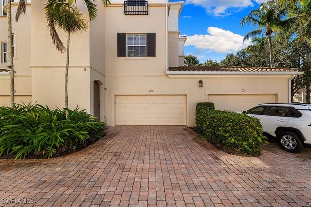 2864 Tiburon BLVD E 102, Naples, FL 34109