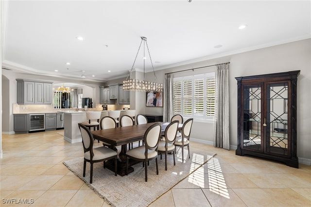 2864 Tiburon BLVD E 102, Naples, FL 34109