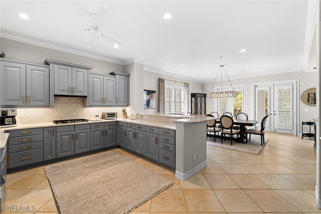 2864 Tiburon BLVD E 102, Naples, FL 34109