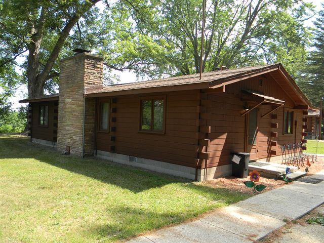 1306 N Tippy Dam Road, Wellston, MI 49689