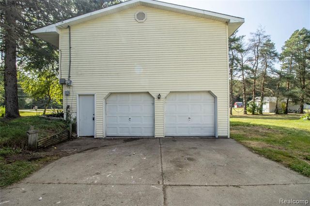 10340 Farrand Road, Montrose, MI 48457