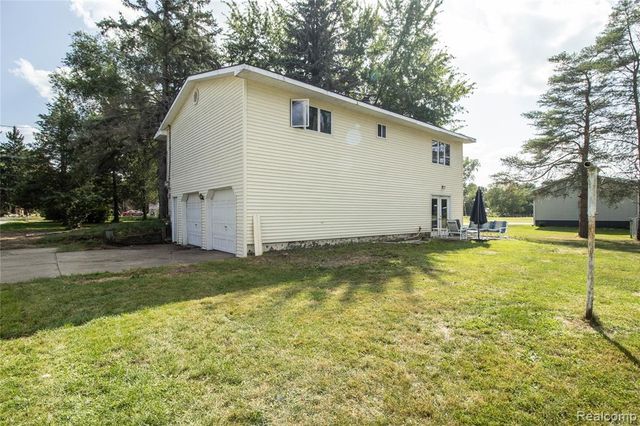 10340 Farrand Road, Montrose, MI 48457