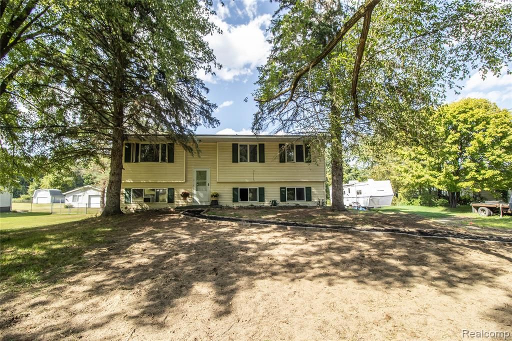 10340 Farrand Road, Montrose, MI 48457