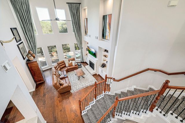 7112 Via Correto DR, Austin, TX 78749