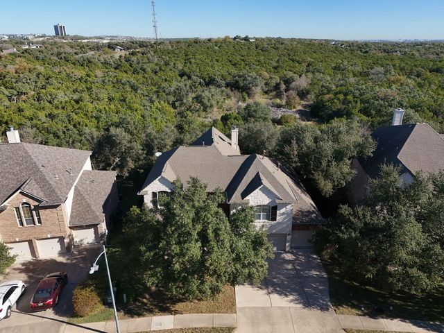 7112 Via Correto DR, Austin, TX 78749