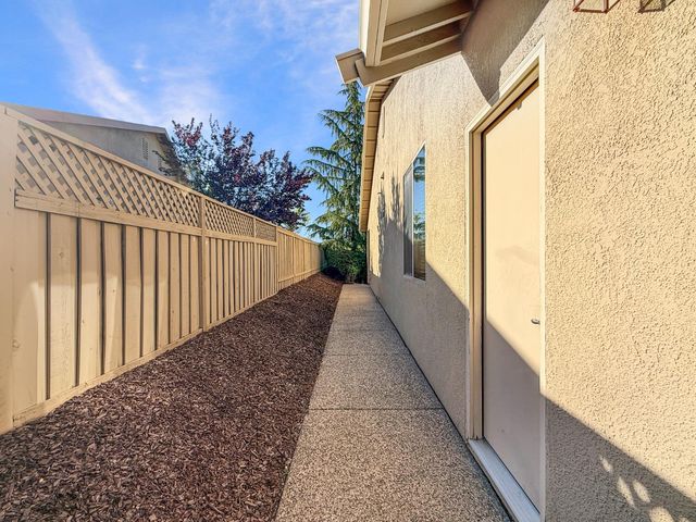 212 Quail Covey Ct, Lincoln, CA 95648