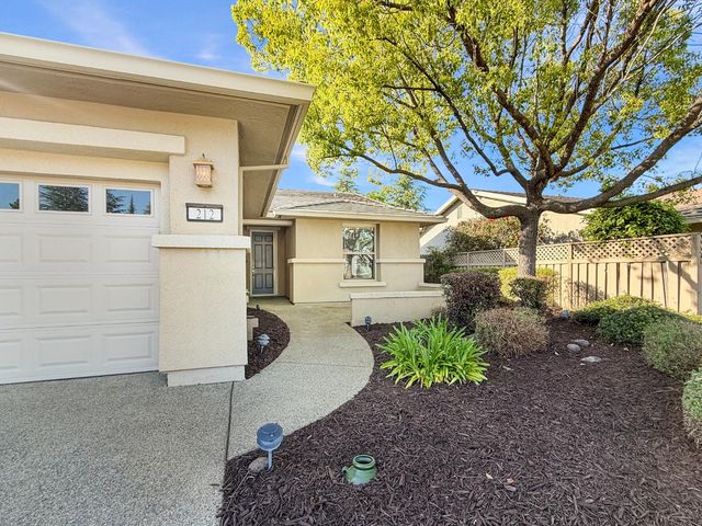 212 Quail Covey Ct, Lincoln, CA 95648