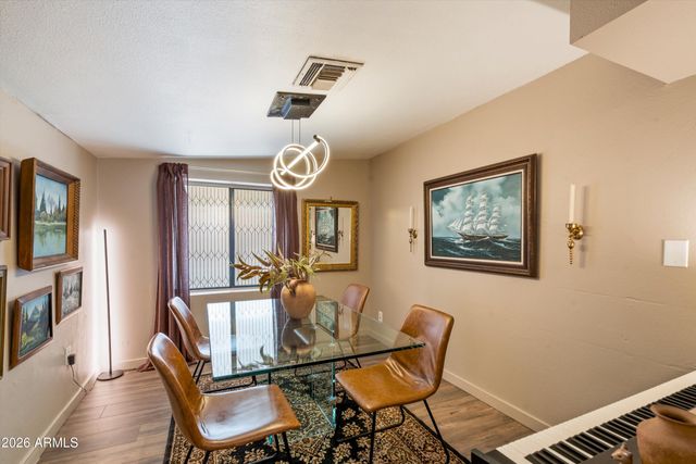 5619 W GARDENIA Avenue, Glendale, AZ 85301