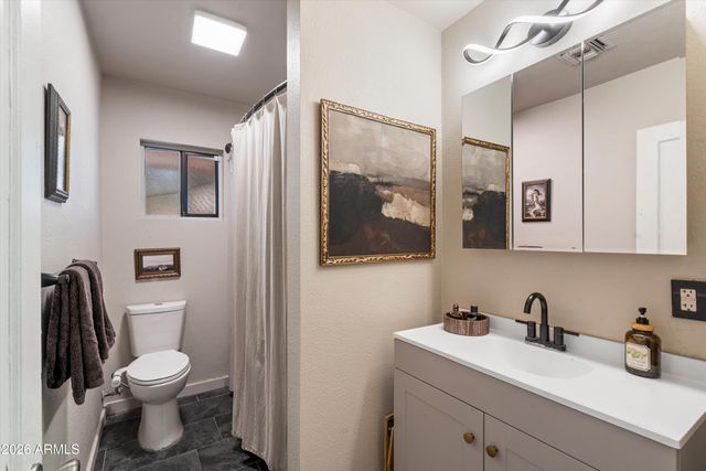 5619 W GARDENIA Avenue, Glendale, AZ 85301