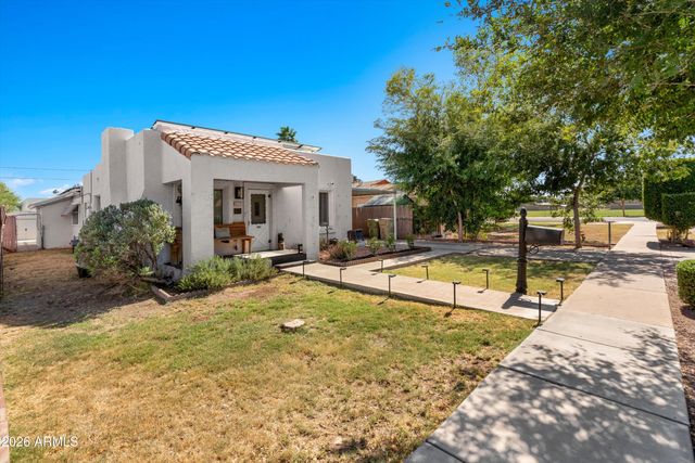 5619 W GARDENIA Avenue, Glendale, AZ 85301