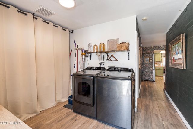 5619 W GARDENIA Avenue, Glendale, AZ 85301
