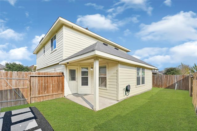 914 Redcrest Springs Court, Houston, TX 77073