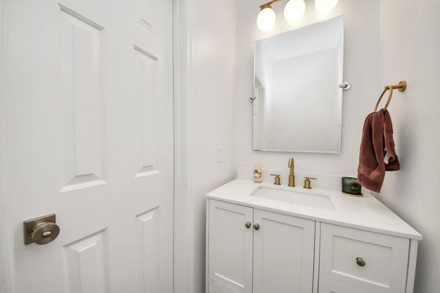 7130 Glenwood Dr, Sugar Land, TX 77479