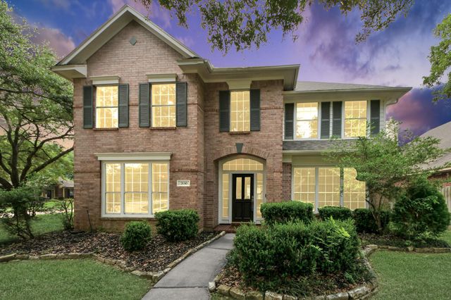 7130 Glenwood Dr, Sugar Land, TX 77479