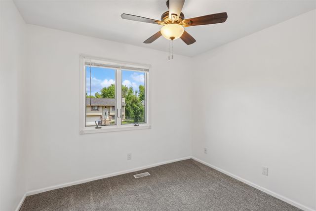 817 E Hackley Avenue, Des Moines, IA 50315