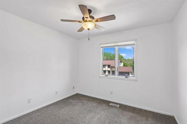817 E Hackley Avenue, Des Moines, IA 50315