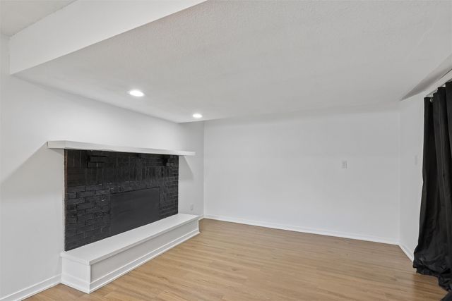 817 E Hackley Avenue, Des Moines, IA 50315