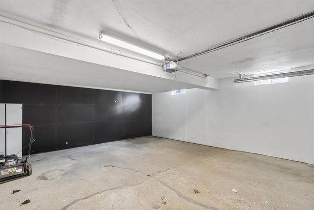 817 E Hackley Avenue, Des Moines, IA 50315