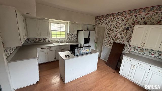 726 PARK Avenue, Pekin, IL 61554