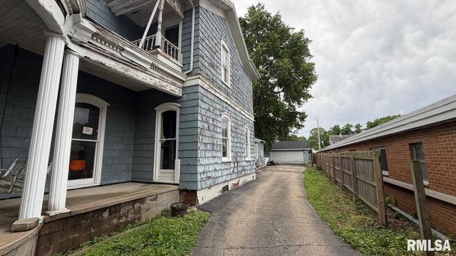 726 PARK Avenue, Pekin, IL 61554