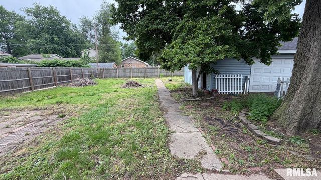 726 PARK Avenue, Pekin, IL 61554
