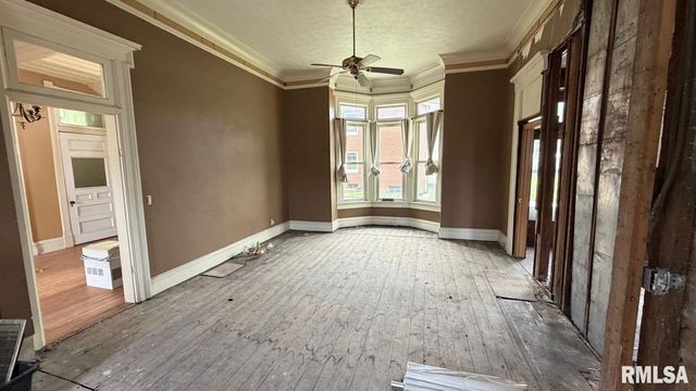 726 PARK Avenue, Pekin, IL 61554