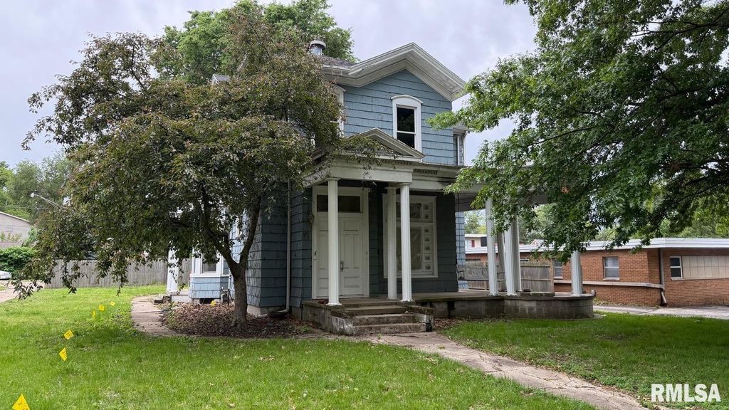 726 PARK Avenue, Pekin, IL 61554