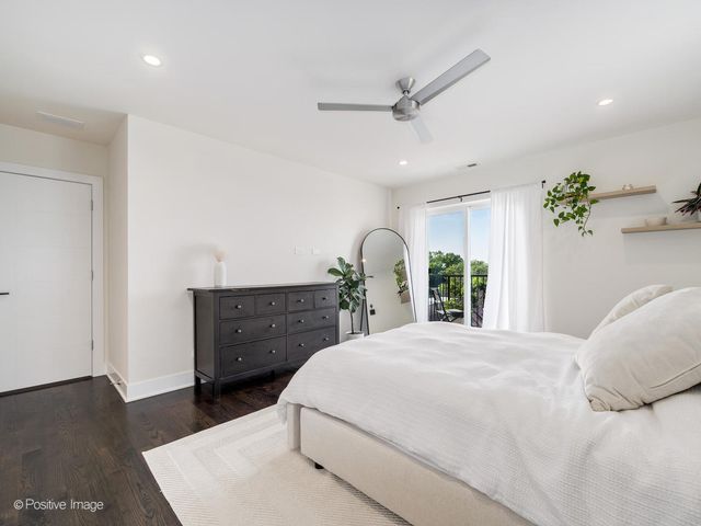 2707 W BELMONT Avenue 4W, Chicago, IL 60618