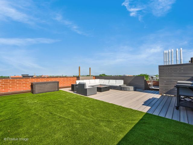 2707 W BELMONT Avenue 4W, Chicago, IL 60618