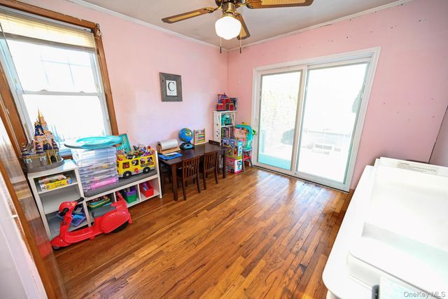 81 Irving Avenue, Floral Park, NY 11001