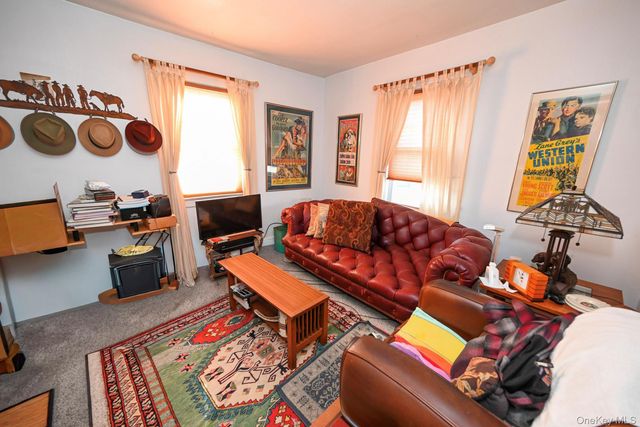 81 Irving Avenue, Floral Park, NY 11001