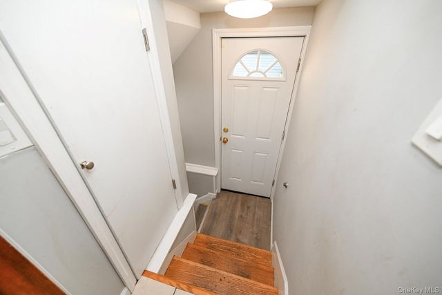 81 Irving Avenue, Floral Park, NY 11001